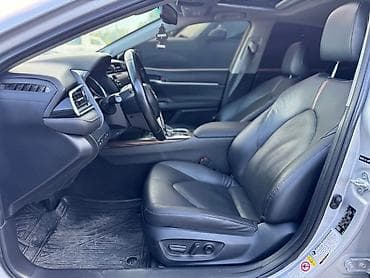Toyota Camry: 2018 г., 0.5 л, Автомат, Гибрид — 3