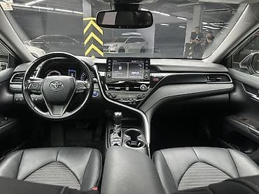 авто ижара: Toyota Camry: 2020 г., 2.5 л, Гибрид, Седан — 9