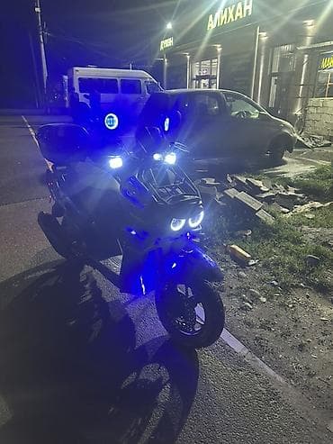 покрышки на скутер: Макси-скутер Tank, 150 куб. см, Бензин, Б/у — 4