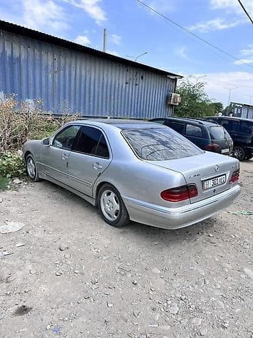 Mercedes-Benz E-Class: 2000 г., 2.4 л, Автомат, Бензин, Седан