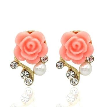 пышное фатиновое свадебное платье: Очаровательные серьги У Г с цветочным акцентом ✨ Добавьте нежности — 5