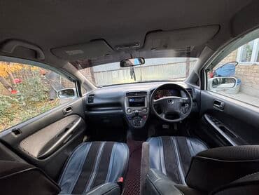 тракторы кытай: Honda Stream: 2001 г., 2 л, Бензиновая — 10