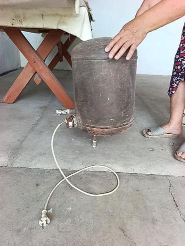 Электрический накопительный водонагреватель (бойлер) напольного типа at lalafo.kg Электрический накопительный водонагреватель (бойлер) напольного типа