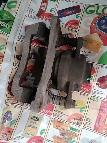 ремкомплект на задний суппорт: Комплект суппортов Subaru 2004 г., Б/у — 3