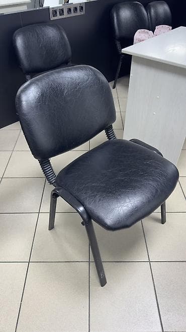 Офисный стул, цвет - Черный, Другой материал