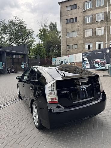 2011: Toyota Prius: 2011 г., 1.8 л, Автомат, Бензин, Лифтбек — 4