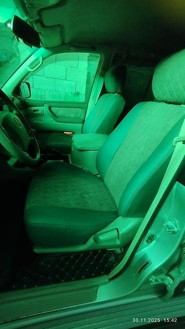 голиф 2: Тойота Ленд Крузер 100. Основные особенности: - Полноразмерный — 5