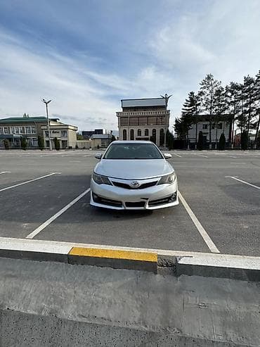 Toyota Camry: 2012 г., 2.5 л, Типтроник, Бензин, Седан
