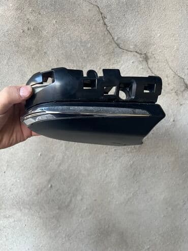 купить задний фонарь тойота авенсис бу: Правый боковой нижний часть с подсветкой — 3