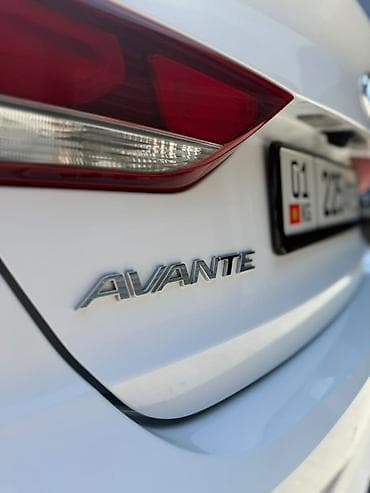 smart plus: Hyundai Elantra: 2018 г., Седан — 9
