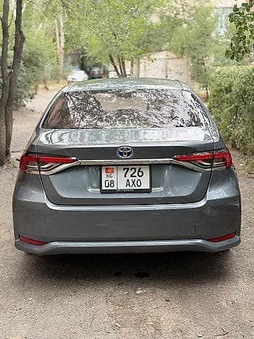 12 220: Toyota Corolla: 2021 г., 1.8 л, Вариатор, Гибрид, Седан — 5