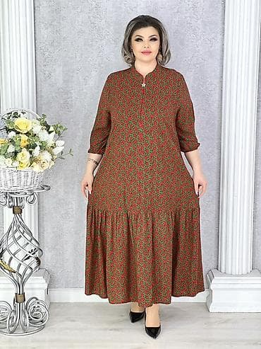 amber elixir: Платье миди/макси свободного кроя с мелким цветочным принтом. Размер — 4