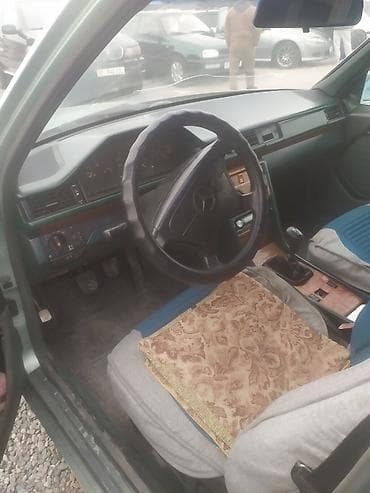 Mercedes-Benz W124: 1992 г., 2 л, Ручные, Бензин, Седан