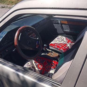 Унаа сатуу: Mercedes-Benz W124: 1987 г., Кол менен иштөөчү, Универсал — 4