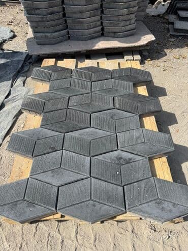 брусчатка бишкек цена: 1.	 #ПрессБрусчатка Выдерживает грузовые авто! Позвонить: 	2 — 5