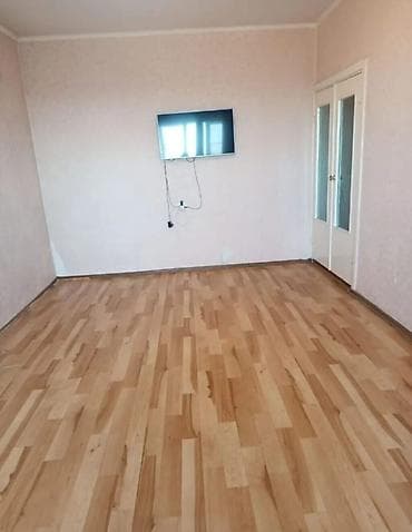 8: 1 комната, 36 м², 5 мкр 105 серия, 8 этаж, Требуется ремонт — 1