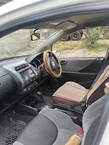 фит богаж: Honda Fit: 2003 г., 1.3 л, Вариатор, Бензин, Хэтчбэк — 4