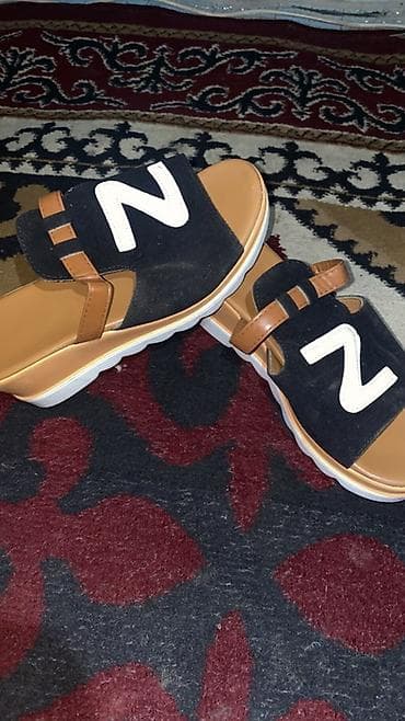 чемодан дорожный: Женские шлёпанцы/сандалии на платформе - Размер: 37 (маркировка на — 2