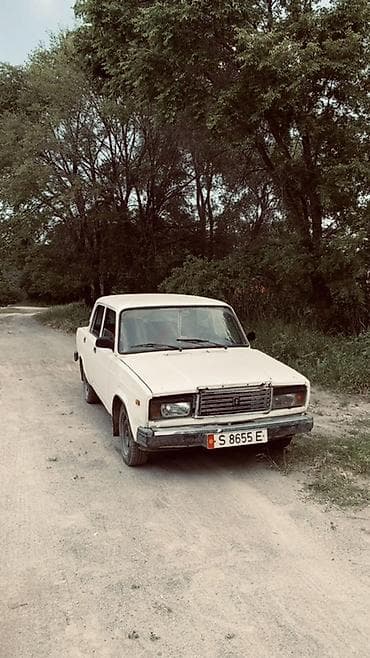 2 8: ВАЗ (ЛАДА) 2107: 1993 г., 1.6 л, Механика, Бензин, Седан — 2