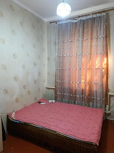 Продажа домов: Продаю полдома. Ниже Восточного автовокзала перед БЧК. Отдельный вход — 1