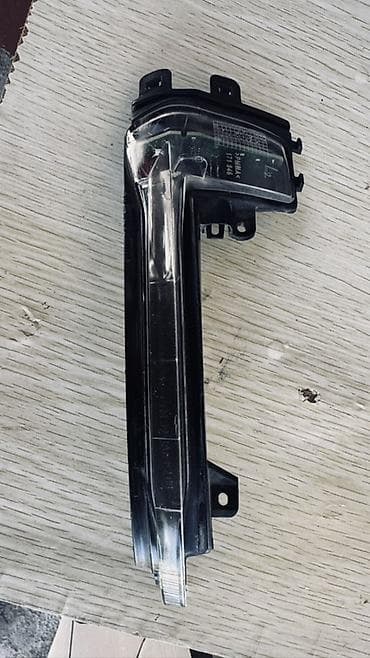 t shirts: Левый поворотник Audi Оригинал — 1