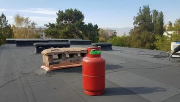 Плоская кровля — устройство и ремонт под мягкую наплавляемую at lalafo.kg Плоская кровля — устройство и ремонт под мягкую наплавляемую