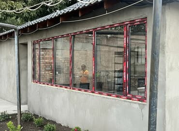 Пластиковое окно на заказ, Тип окна: Витражные, Мансардные, Панорамные, Декоративные особенности: Другие особенности, Бесплатная установка, Без рассрочки