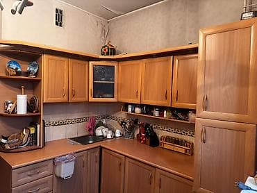 Кухонный гарнитур угловой, цвет тёплый бук/вишня. Состав и
