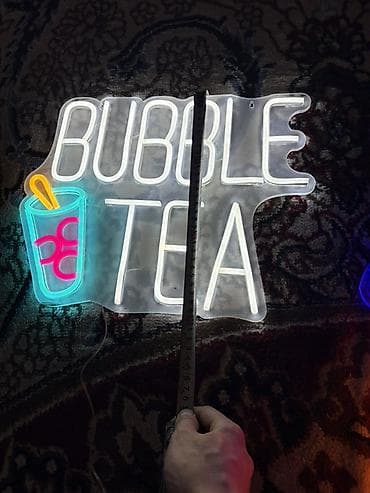 двери окна: Неоновые LED-вывески «Bubble Tea» - Комплект из двух неоновых — 4
