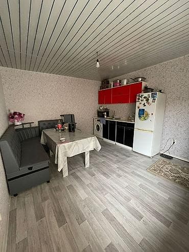 короб дома: Продаётся просторный частный дом. Планировка и комнаты: - Большая — 4