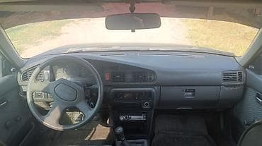 sl 55: Mazda 626: 1988 г., 2 л, Механика, Бензин, Седан — 7
