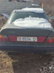 мерсадес: Mercedes-Benz W124: 1988 г., 2 л, Механика, Бензиновая, Седан — 4