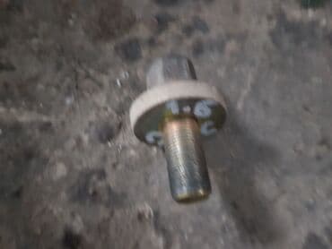 шкив хонда: Honda Civic болт шкива коленвала, Хонда Цивик Болт на шкиф на хонду — 2