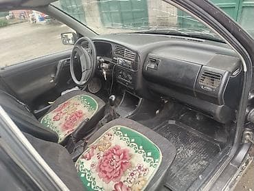 8: Volkswagen Golf: 1993 г., 1.8 л, Ручные, Бензин, Хэтчбэк — 5