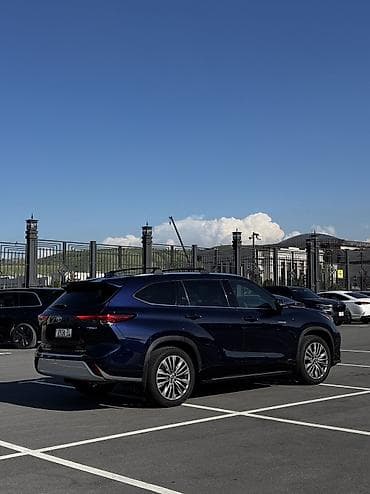 Toyota Highlander: 2021 г., 2.5 л, Автомат, Гибрид, Внедорожник — 5