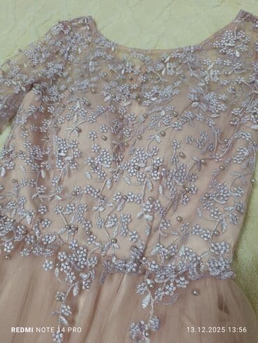 эски кийим: Продается вечернее платье, надевала один раз. Есть съёмный шлейф — 4