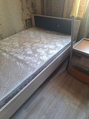 small table: Односпальная кровать, Б/у, С матрасом, длина - 200 см — 4