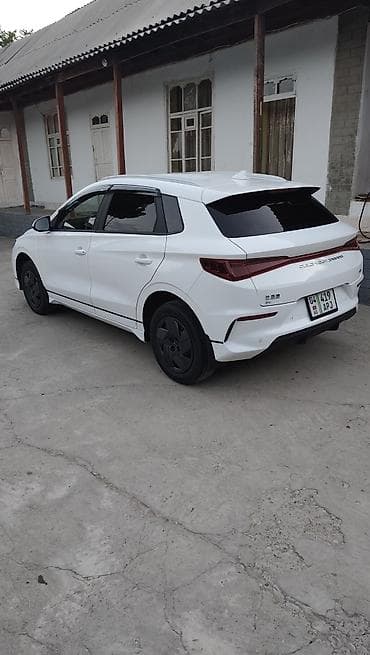 Продажа авто: BYD E2: 2025 г., Автомат, Электромобиль, Хэтчбэк — 3