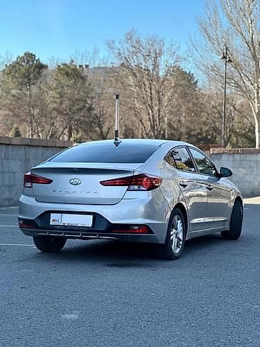 echo platz: Hyundai Elantra: 2019 г., 2 л, Автомат, Бензин, Седан — 4