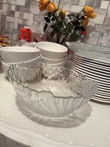 Ремонт и строительство: Продаю посуду(все вместе), в отличном состоянии Тарелки маленькие 17шт — 5