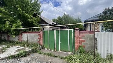 Куплю дом: 🏡 Продаётся большой 4-комнатный дом в районе Маяк 📍 Участок — 7 соток — 1