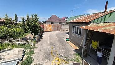 Дома: Продается дом с участком 5 соток в районе Арча-Бешик.Есть природный — 2
