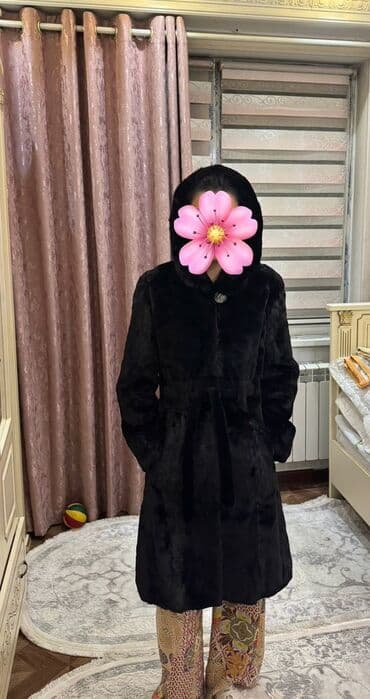 модный современные кыргызские национальные платья: Шуба, По колено, С капюшоном — 2