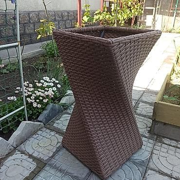подвесной стол: Высокий уличный кашпо-вазон из искусственного ротанга - Форма — 2