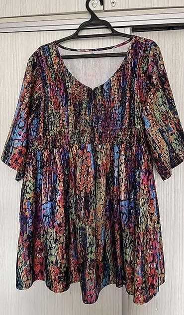 1Платье миди черного цвета с длинными рукавами и поясом. Особенности — 2