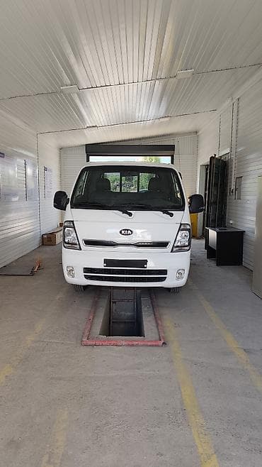howo 2025: Kia K2500 (кабина-шасси/малотоннажный грузовик), белый цвет. 1200 — 2