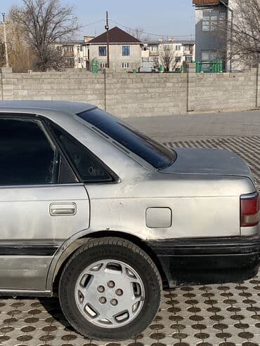 Продажа авто: Mazda 626: 1988 г., 2 л, Механика, Бензин, Седан — 4