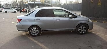 Транспорт: Honda Fit Aria: 2003 г., 1.3 л — 6