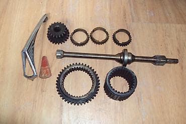 заз: Заз 965 запчасти на кпп и двигатель новые — 1