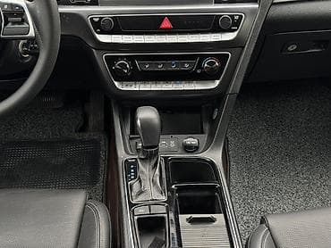 жд: Hyundai Sonata: 2020 г., 2 л, Автомат, Газ, Седан — 7